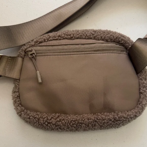 Brown Sherpa Belt Bag - Picture 4 of 6